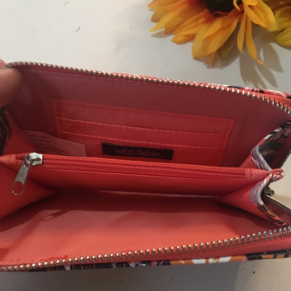 Wild Fable iPhone 6 Wallet - Picture 3 of 8